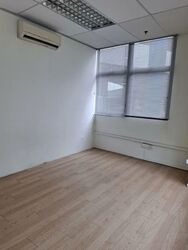 Tradehub 21 (D22), Office #531648441